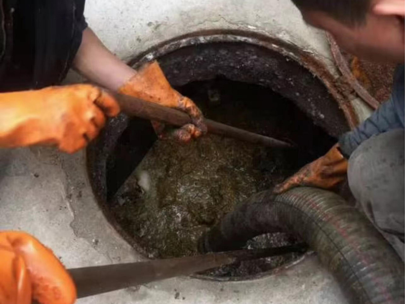 宿豫清理化粪池时如何避免沼气的危害?